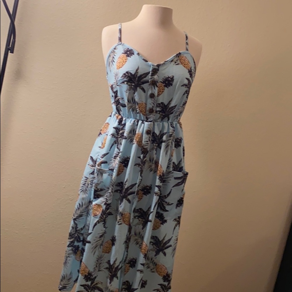 Women’s Light Blue Pineapple Print Midi Dress